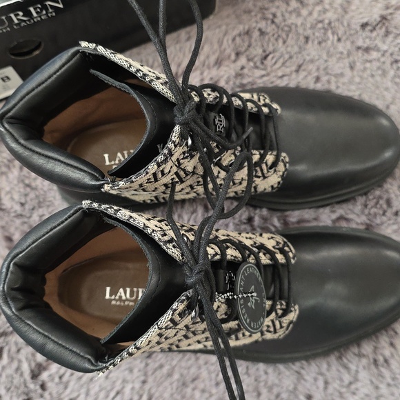 Lauren Ralph Lauren Carlee Women's Lug Sole Lace-up Boots 7.5B Black $225 - Picture 9 of 12